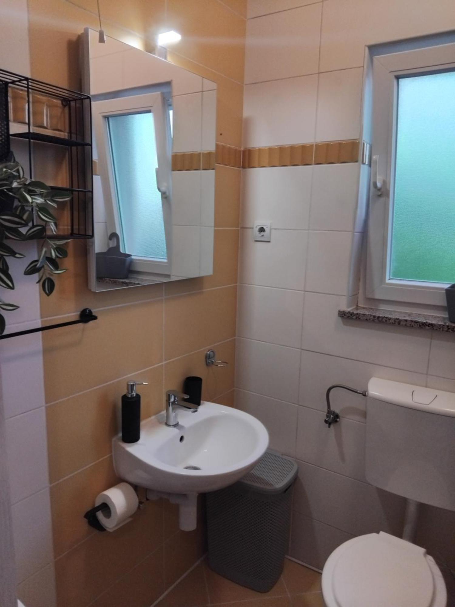 شقة Studio Apartman Marly بولا المظهر الخارجي الصورة